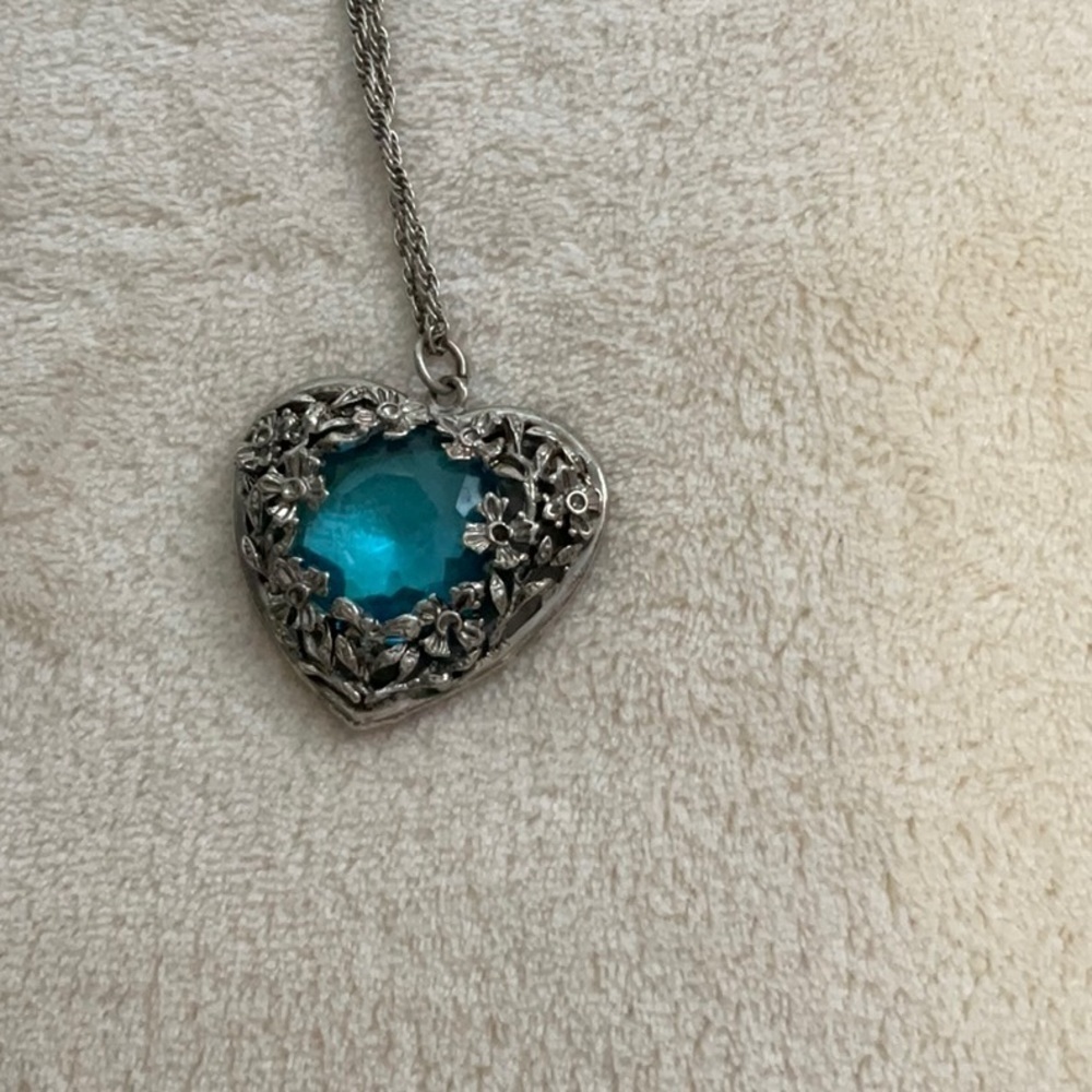 NECKLACE - Picture 3 of 4